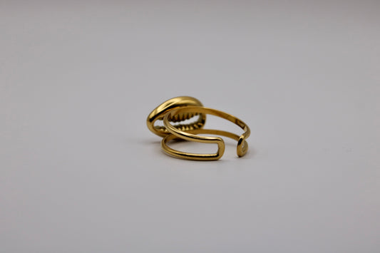 Chris' Cowrie Ring