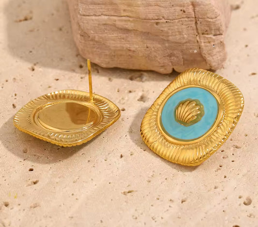 Cely Seashell Studs