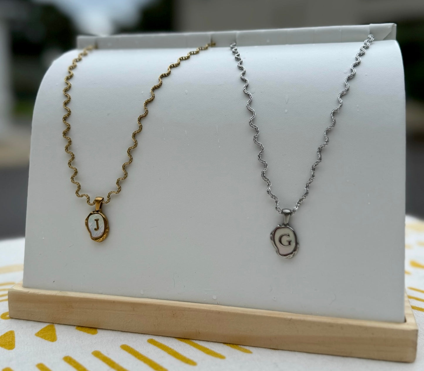 The Seaside Initial Necklace - Ripple Chain Edition