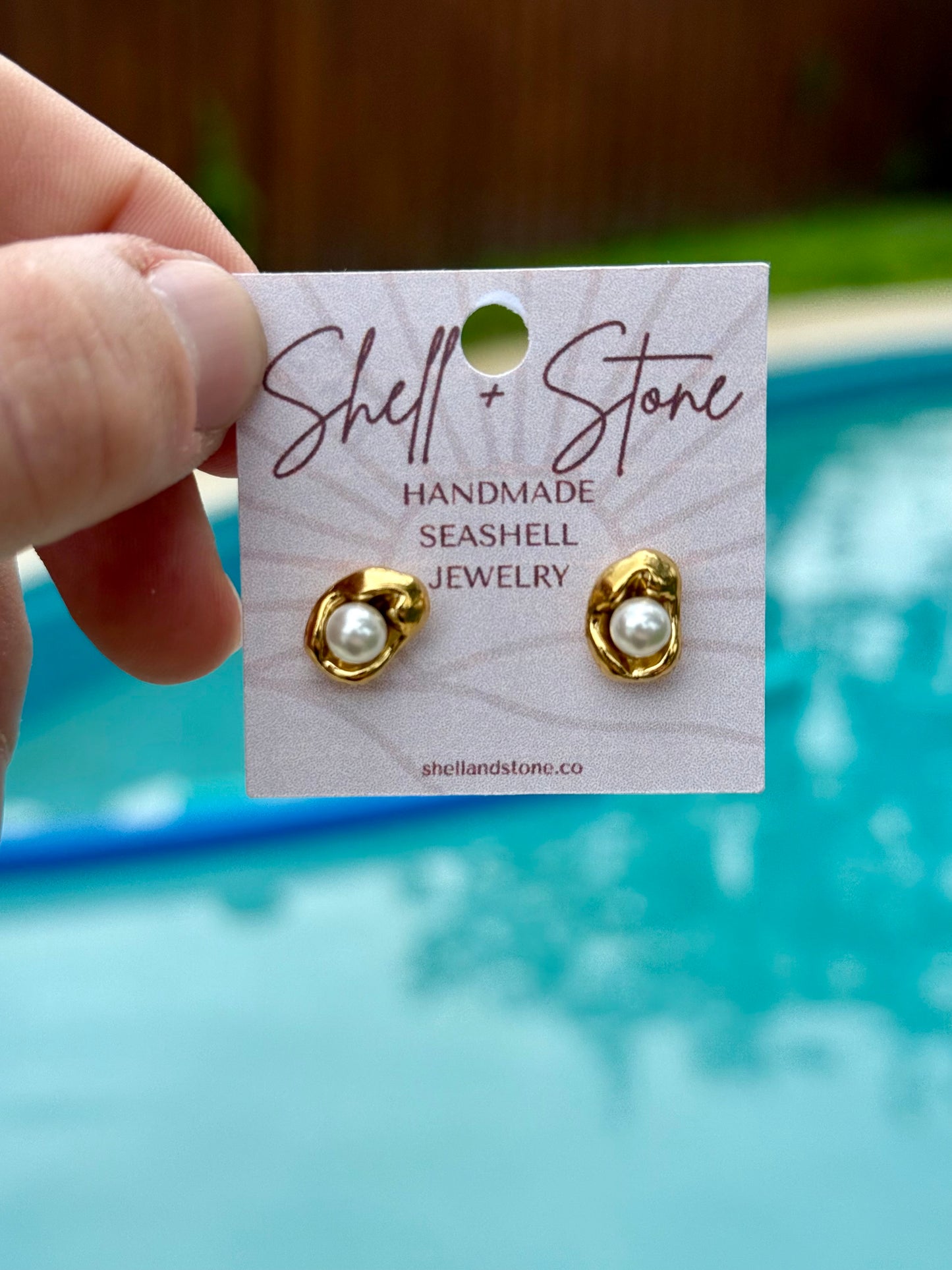 Oyster Glow Studs