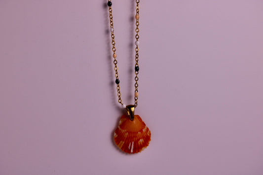 Sunset Speckle Scallop Necklace