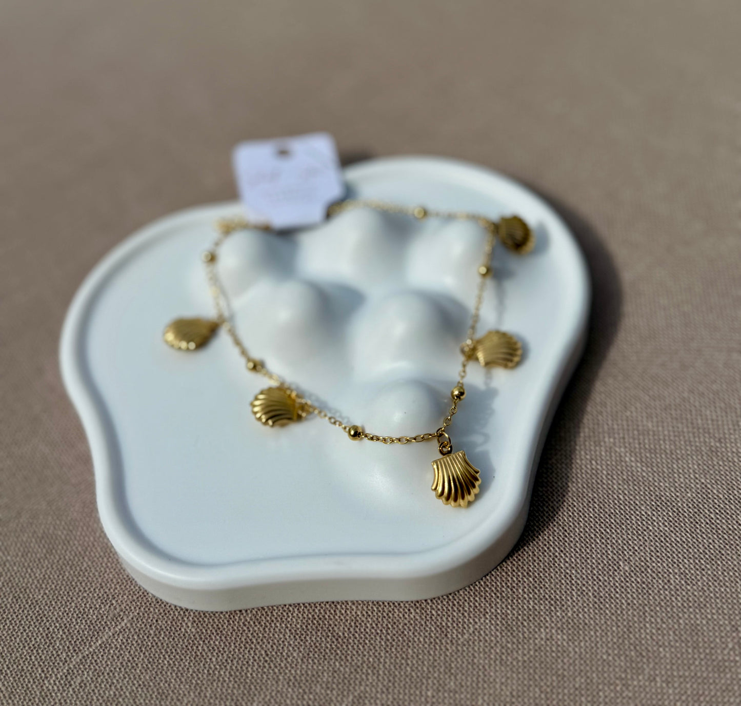 Sunlit Scallops Anklet