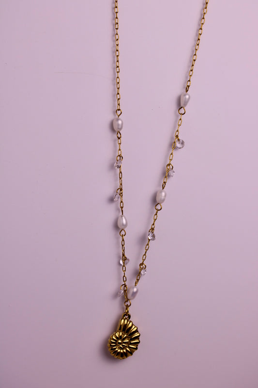 Conch Dancing Pearls Layering Necklace