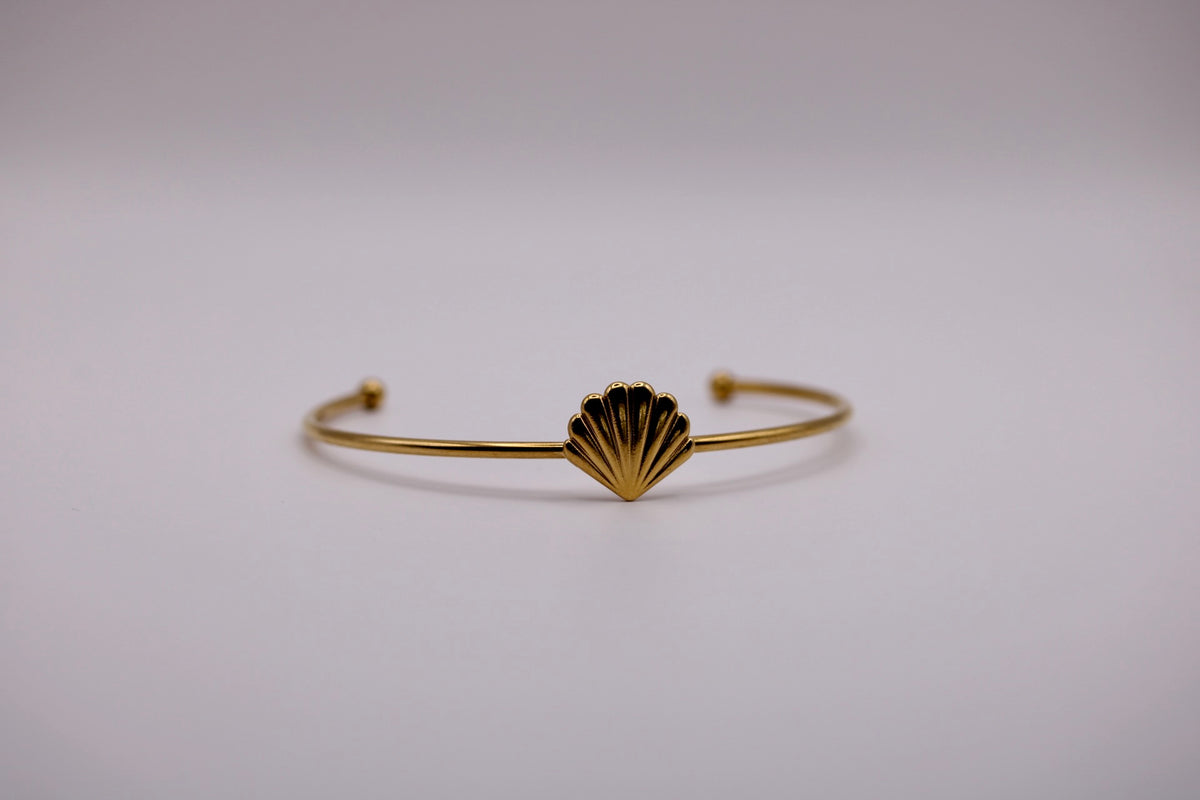 Scallop Bangle