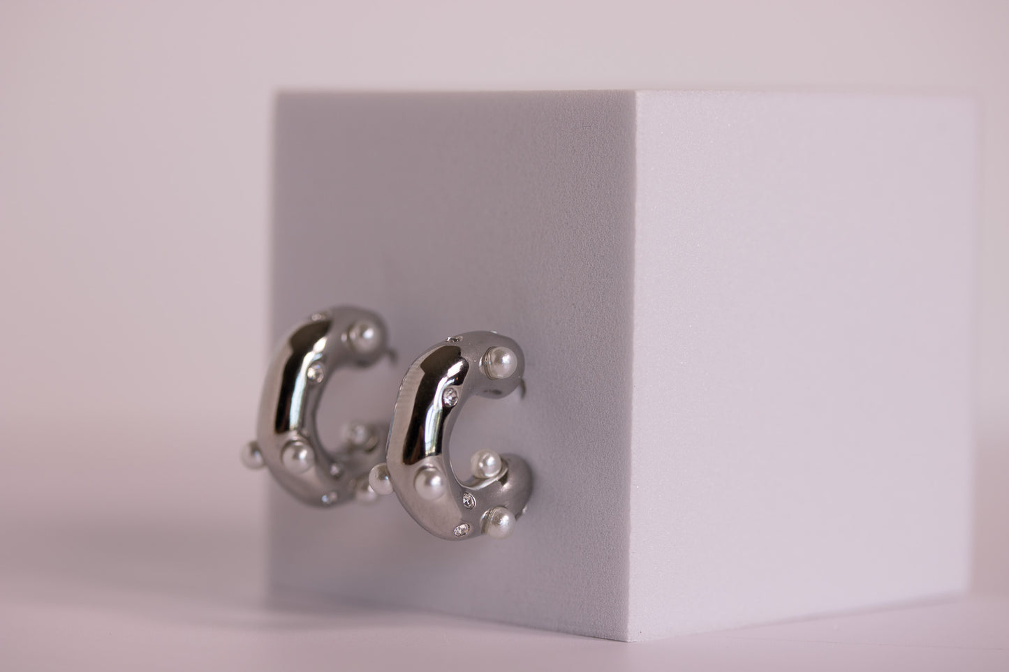 Shimmer Crest Hoops — Pearl Glow in Silver + Gold