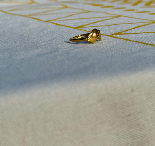 Shell Halo Ring in Silver + Gold