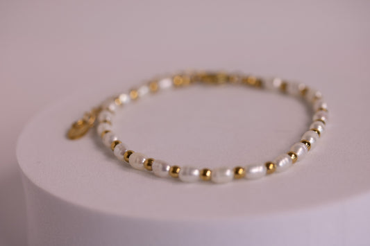 Pearlline Glow Bracelet