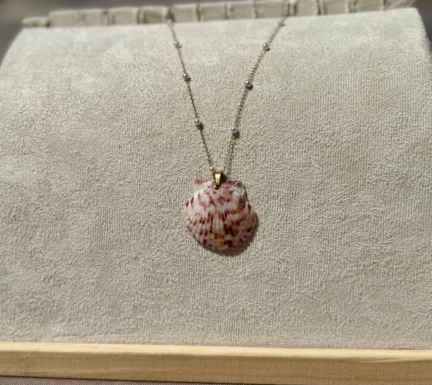 The Pearl Necklace - Golden Petal Seashell Edition