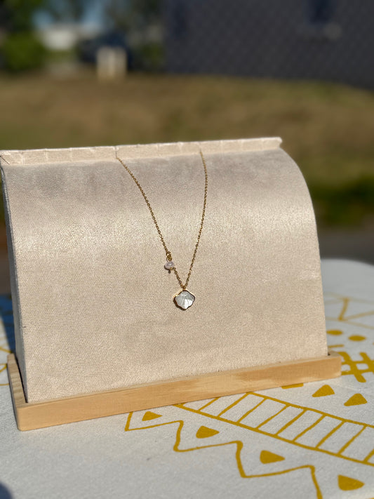 The Maris Pendant Necklace