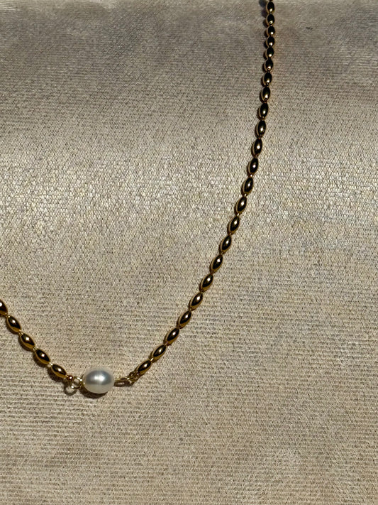 The Coastal Pearl Necklace