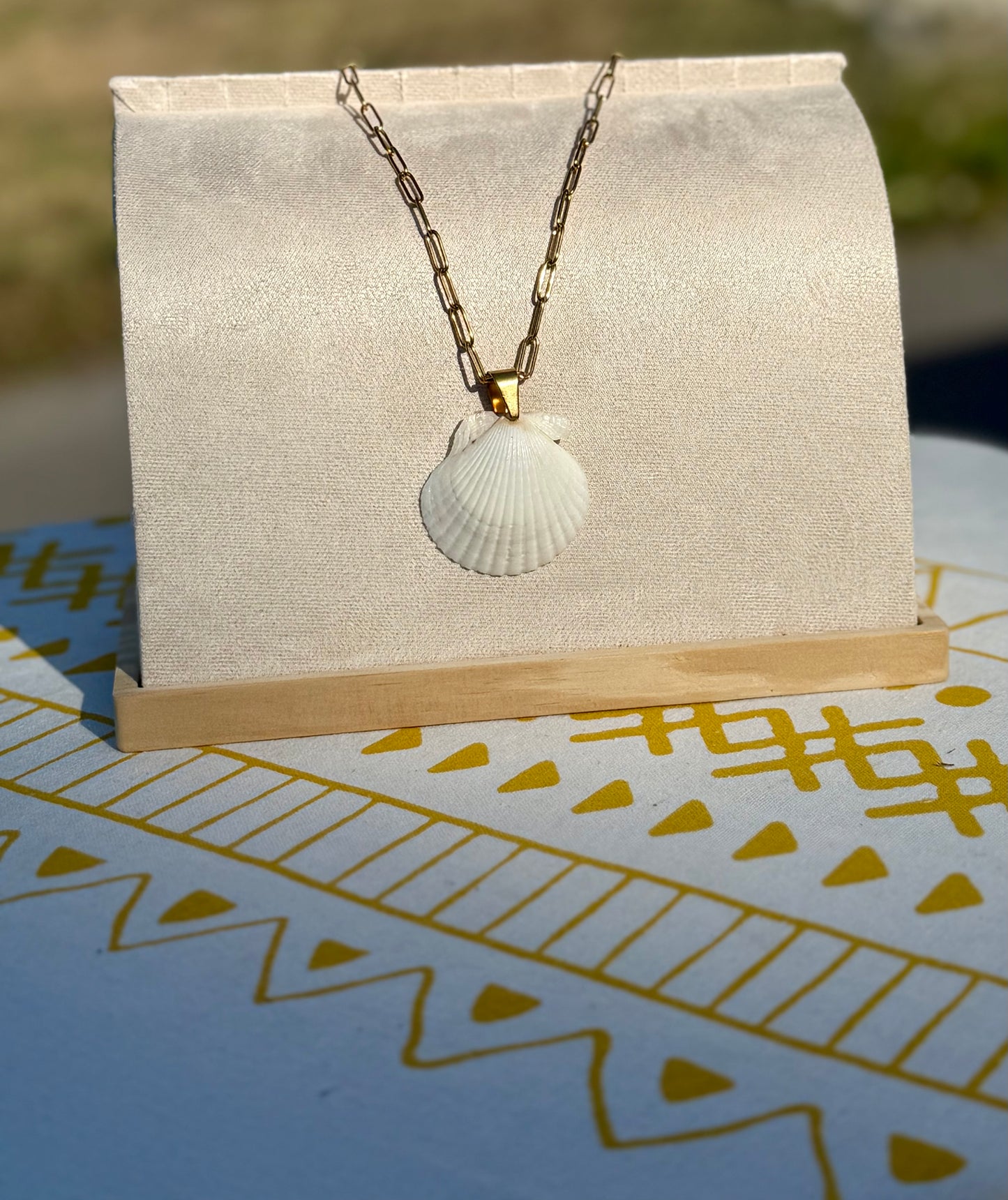 The Paperclip Necklace- Seashell Edition