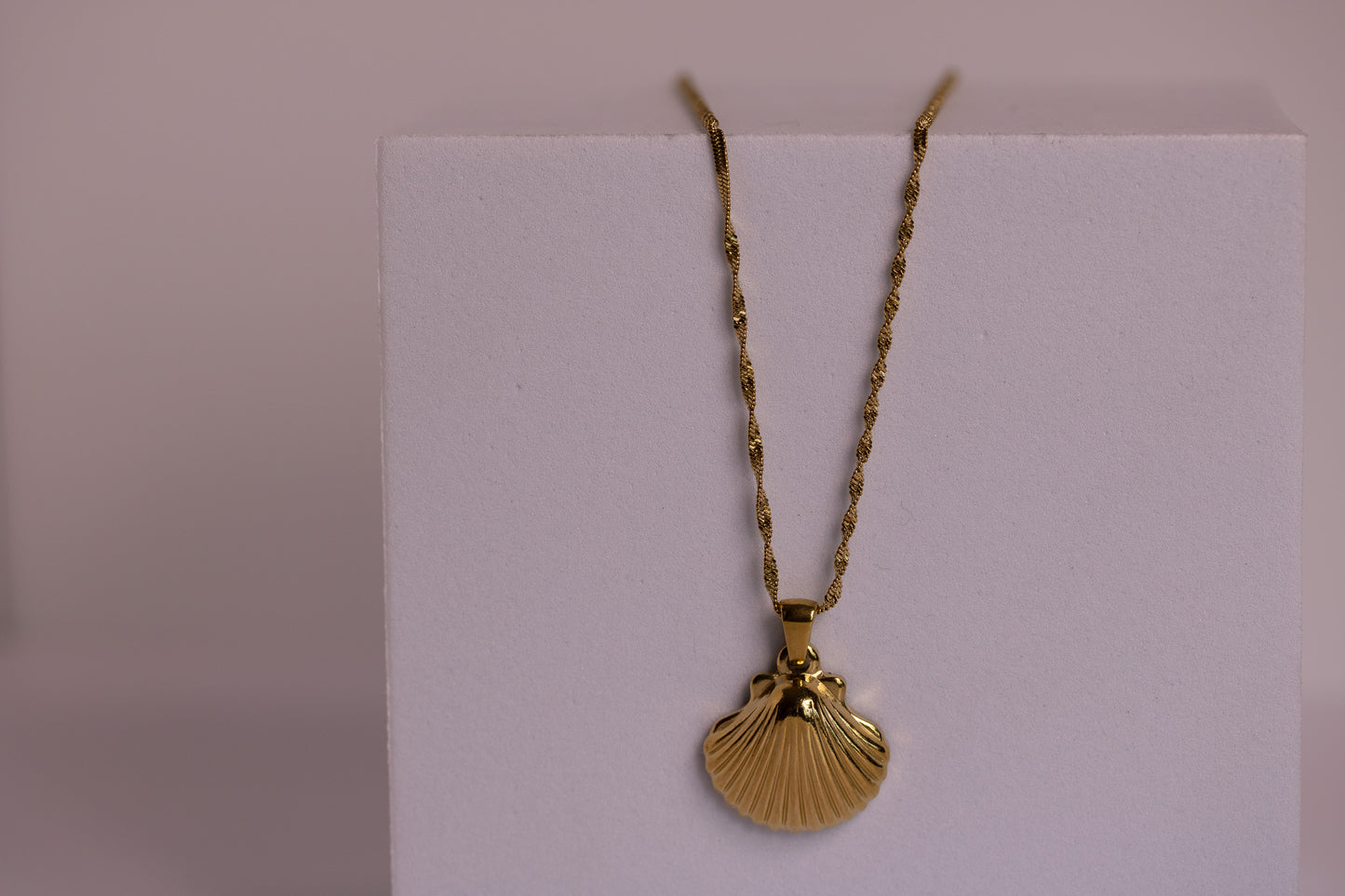 Golden Shellcrest Necklace