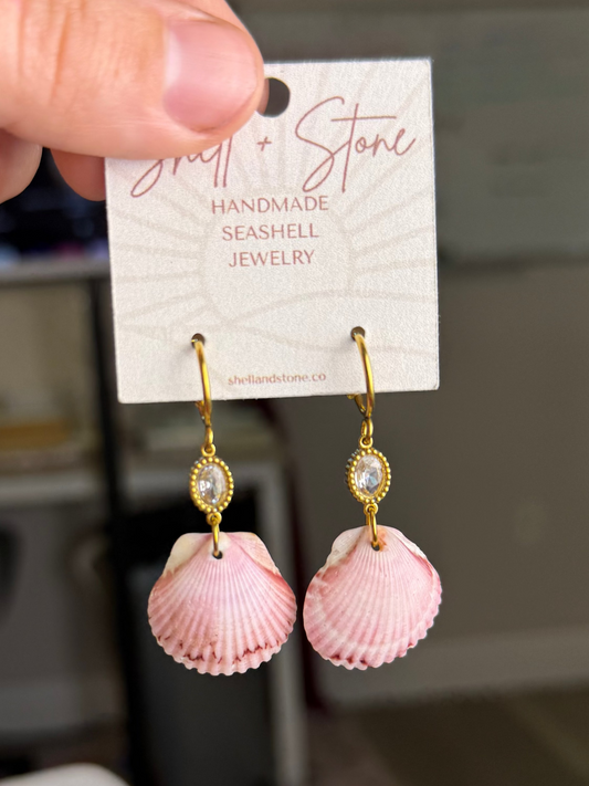 Vintage Inspired Seashell Earrings - Gold