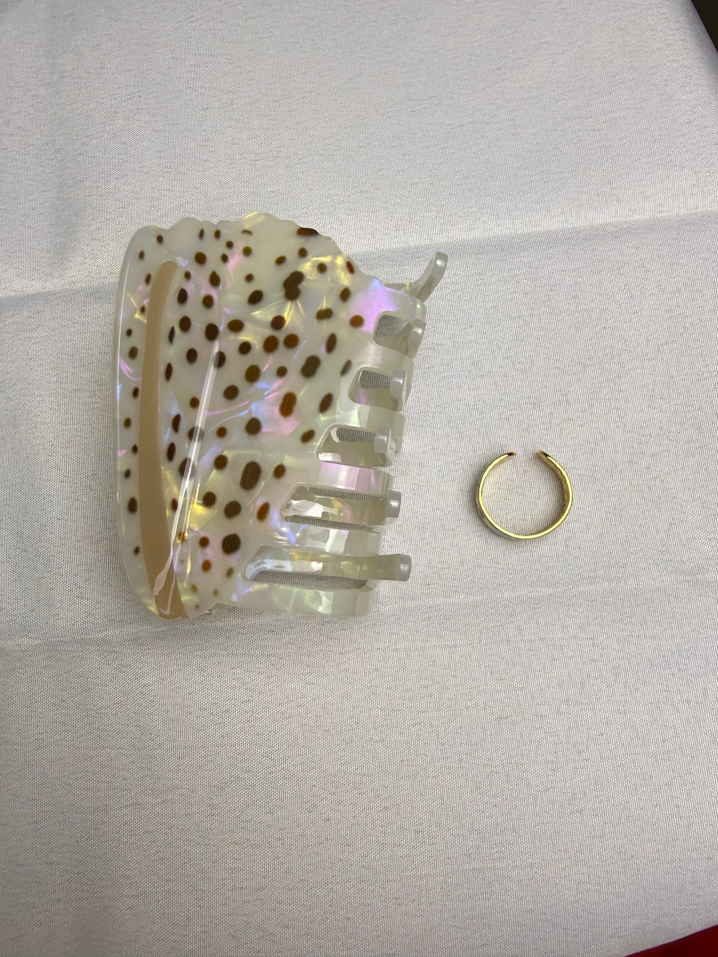 Flea Cone Large Hair Clip
