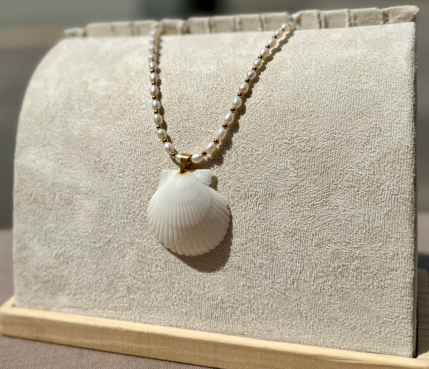 The Pearl Puddles Necklace - Cream Seashell Edition