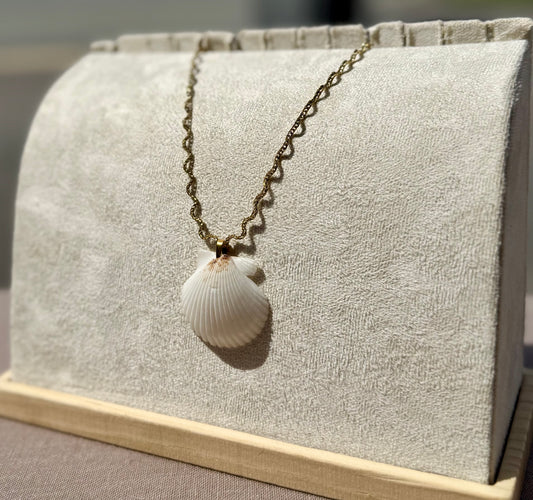 The Ripple Necklace- Cream Seashell Silver + Gold