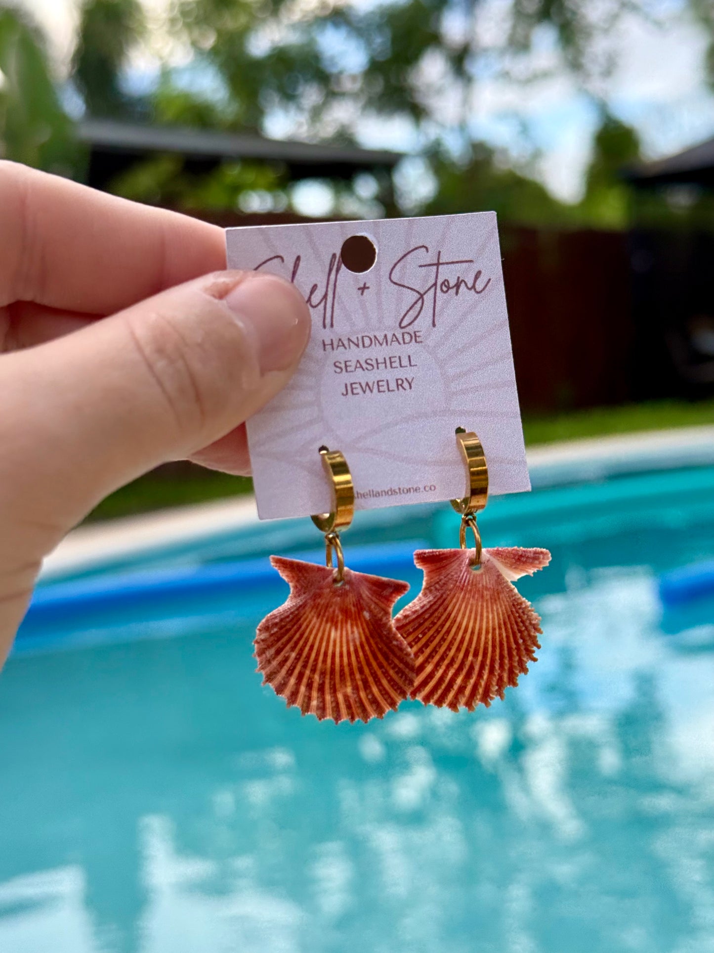 Flame Rough Scallop Hoops