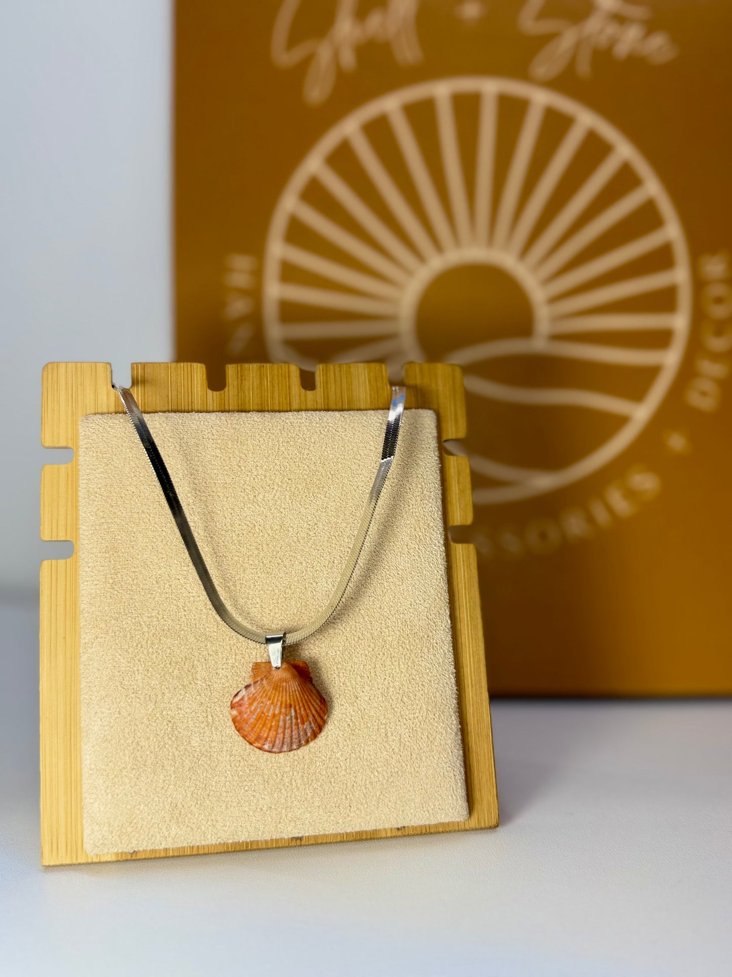 The Silver Horizon Necklace - Various Seashells