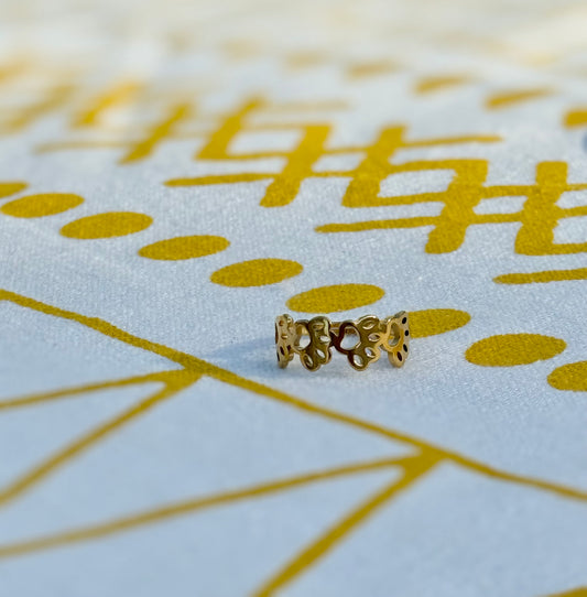 Sandy Paws in Silver + Gold