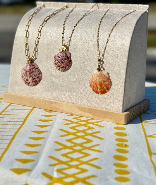 The Current Necklace - Various Seashells