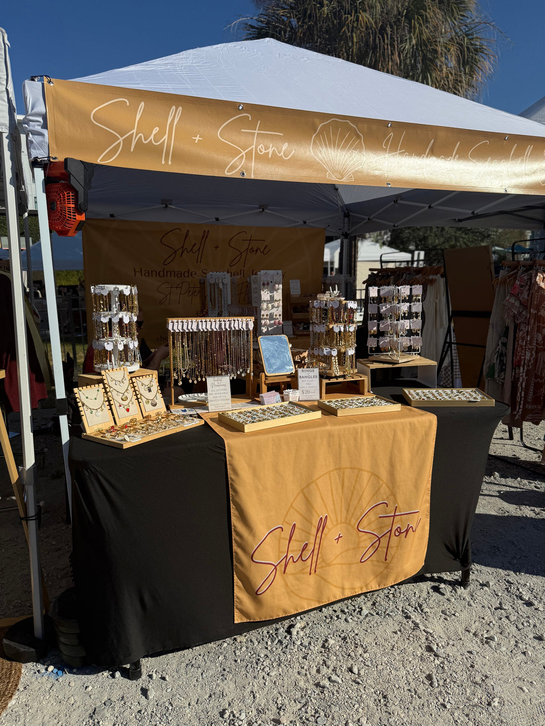 2025 Holiday Market Schedule