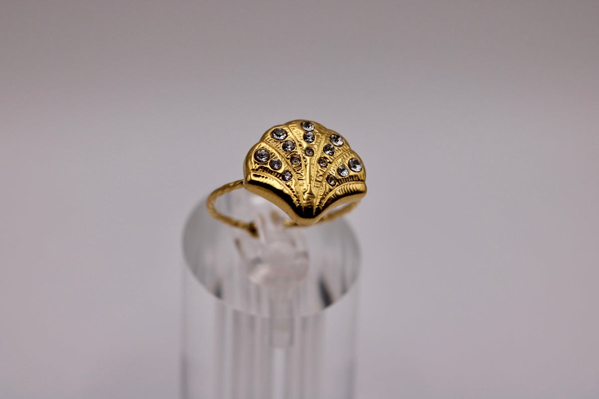 The Stoned Scallop Ring