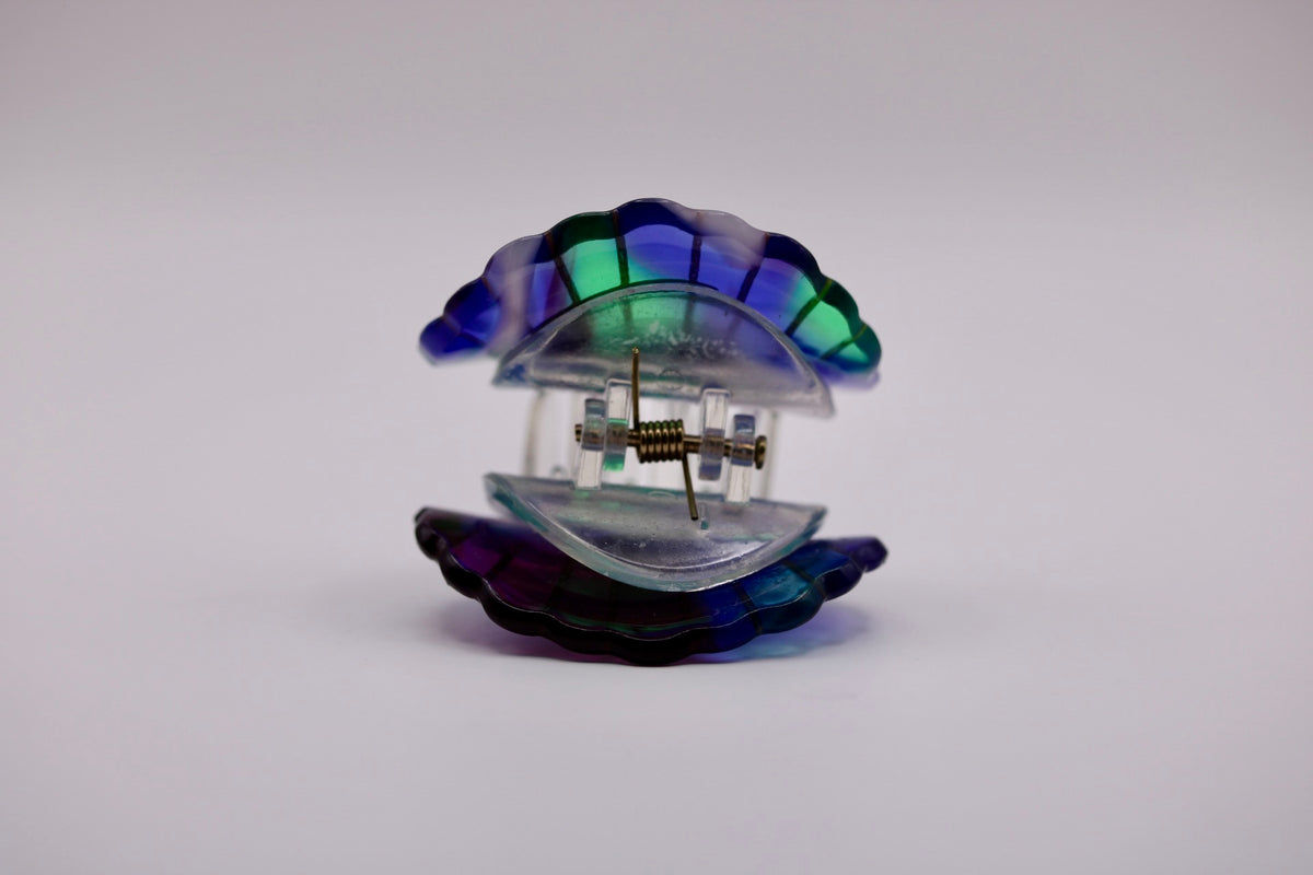 Moonlit Scallop Hair Clip