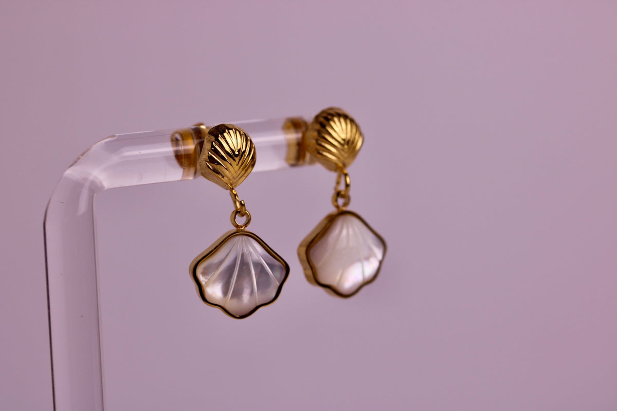Maris Shell Studs