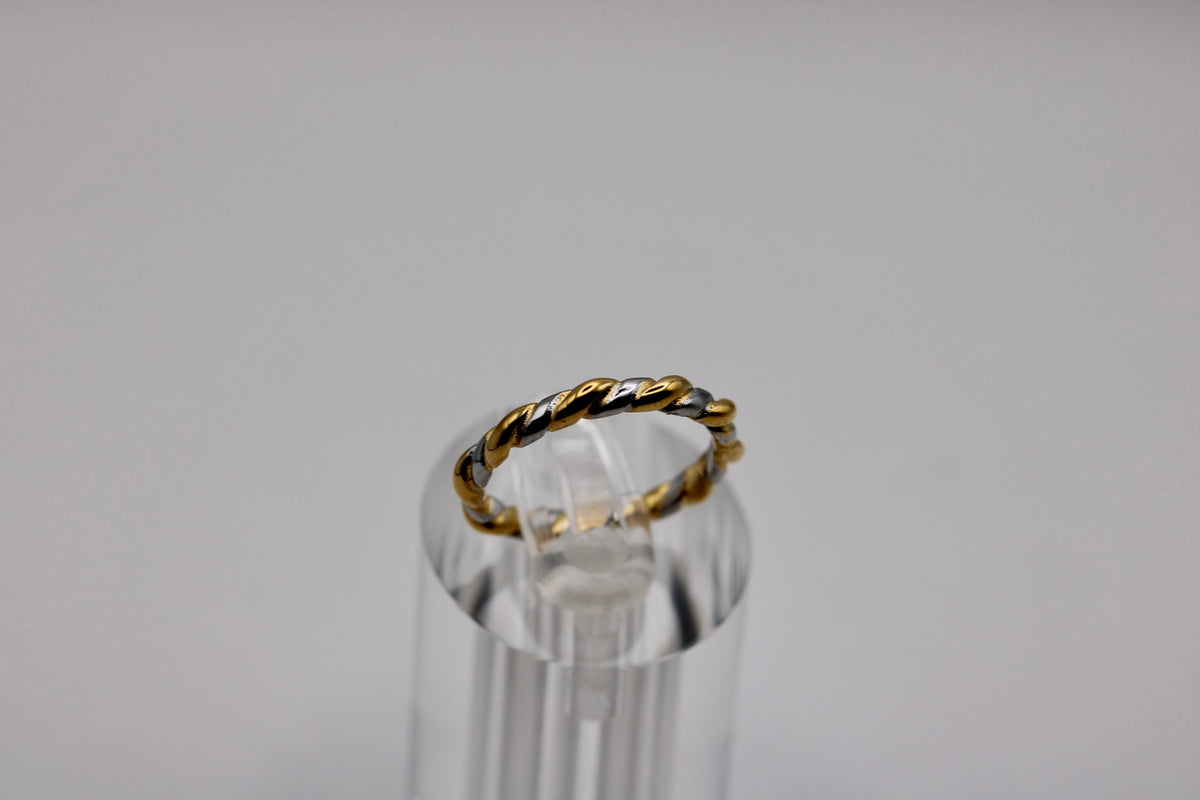 The Harlow Ring