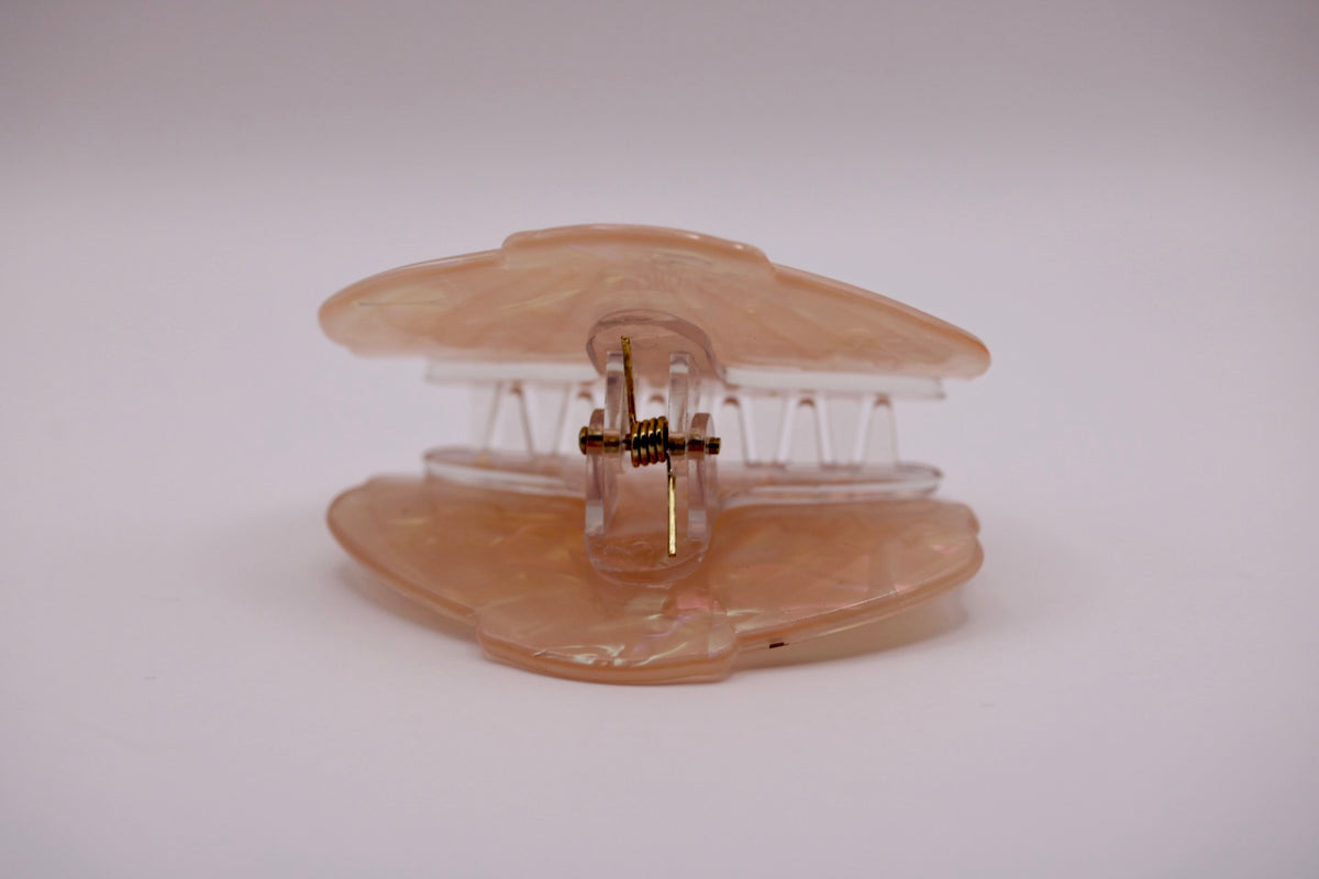 Pearl Scallop Hair Clip