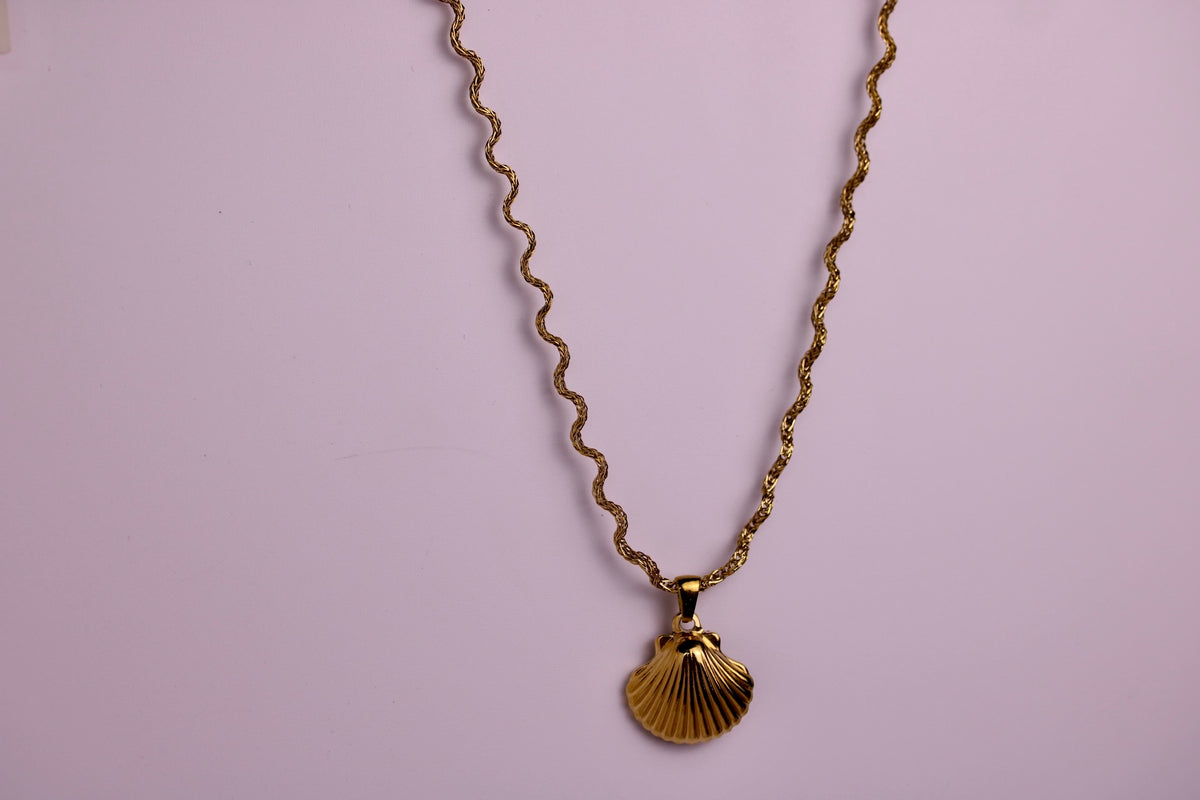 Kara's Catch Necklace