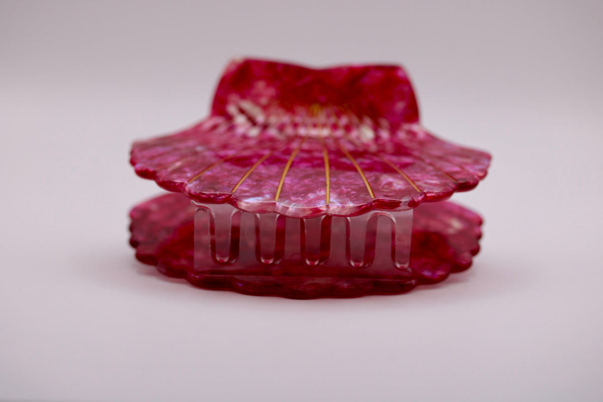 Treasure Cove Scallop Hair Clip