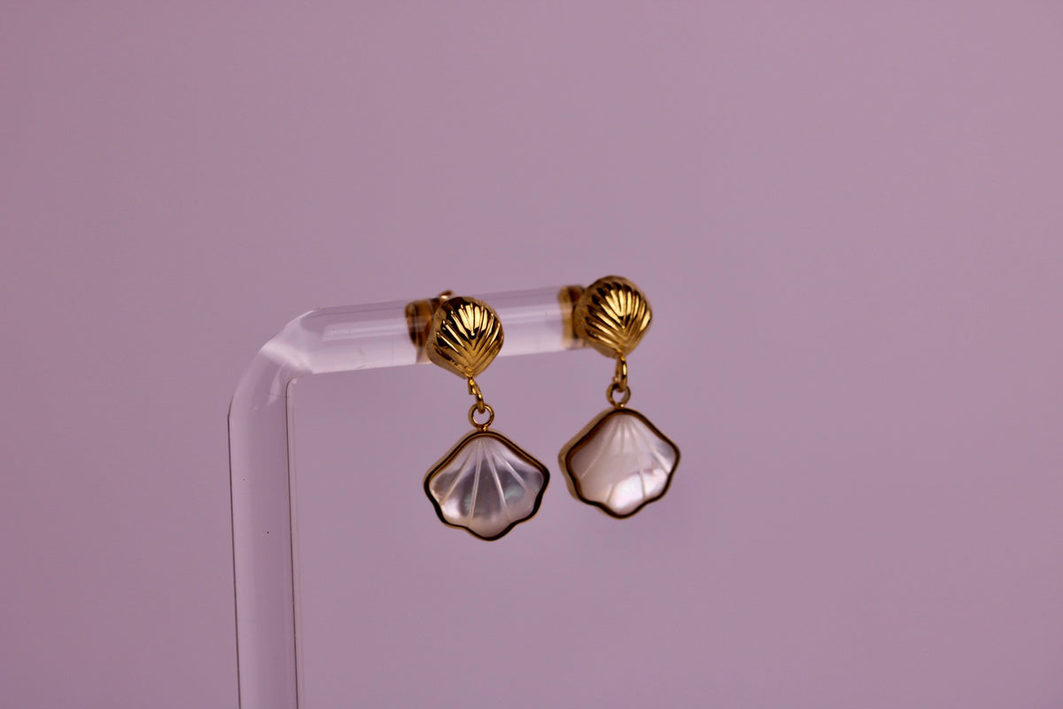 Maris Shell Studs