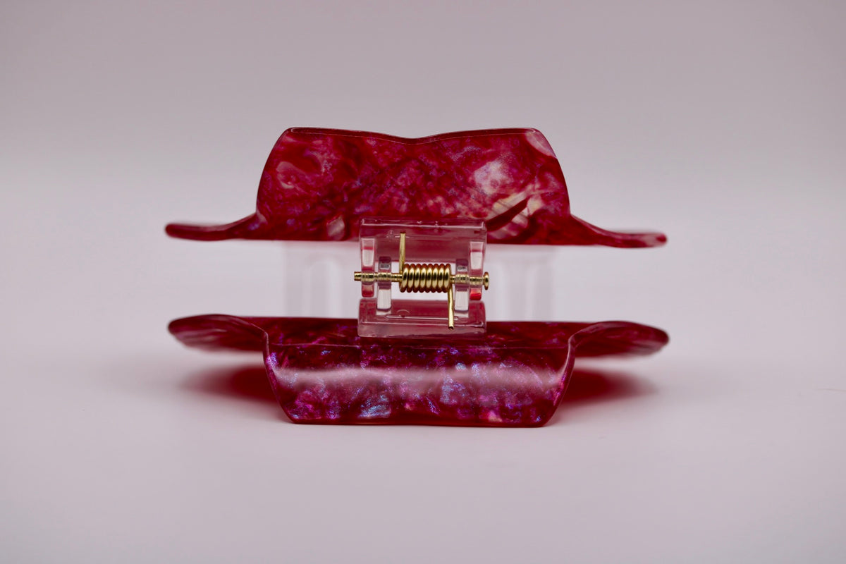 Treasure Cove Scallop Hair Clip