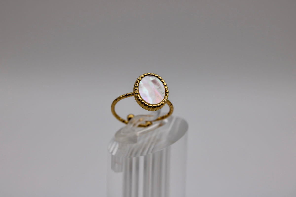 The Clara Ring