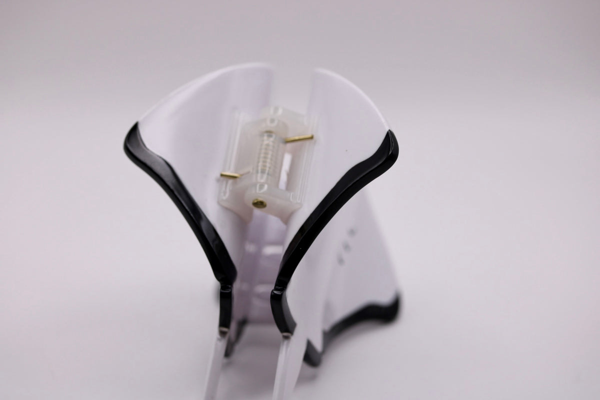 Manta Be Friends Hair Clip