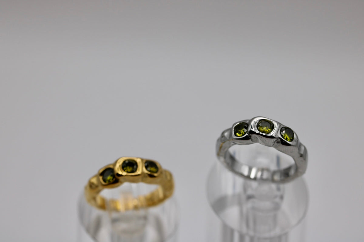 The Tini Trio Ring