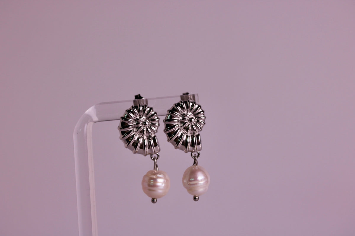 Conch + Pearl Studs