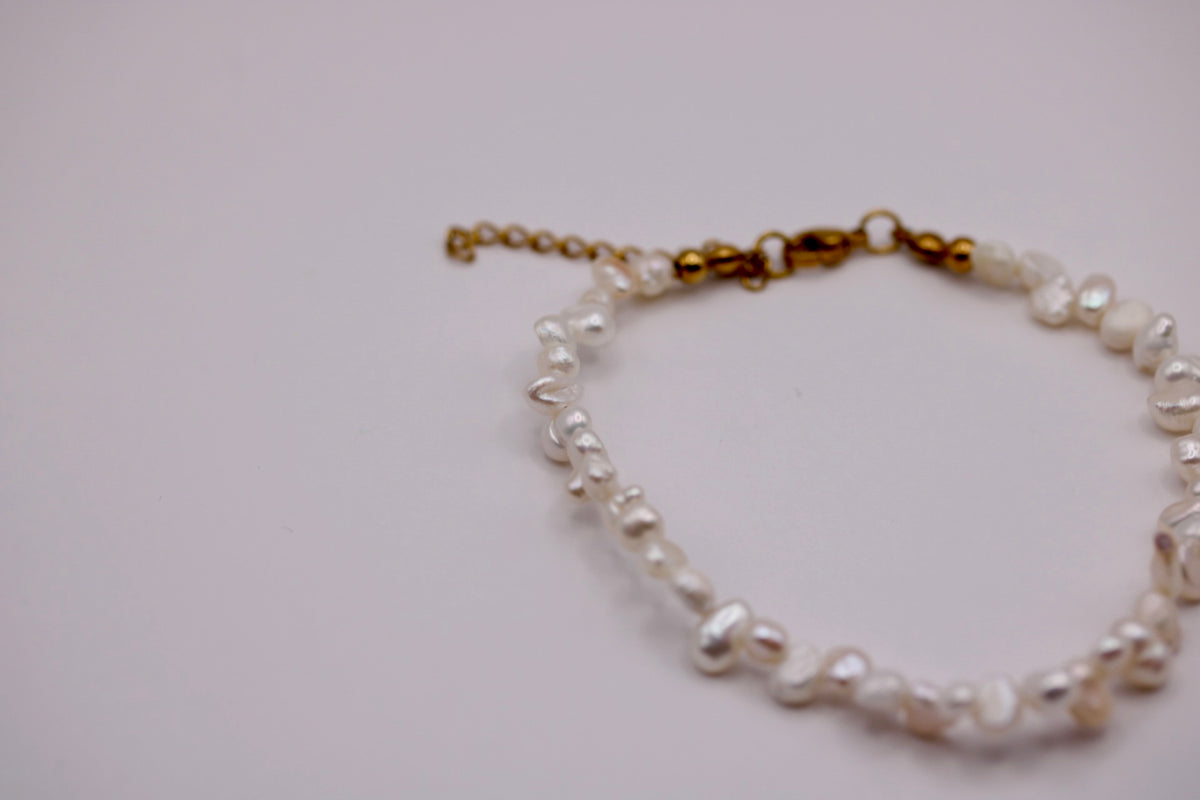 Asymmetrical Pearl Anklets