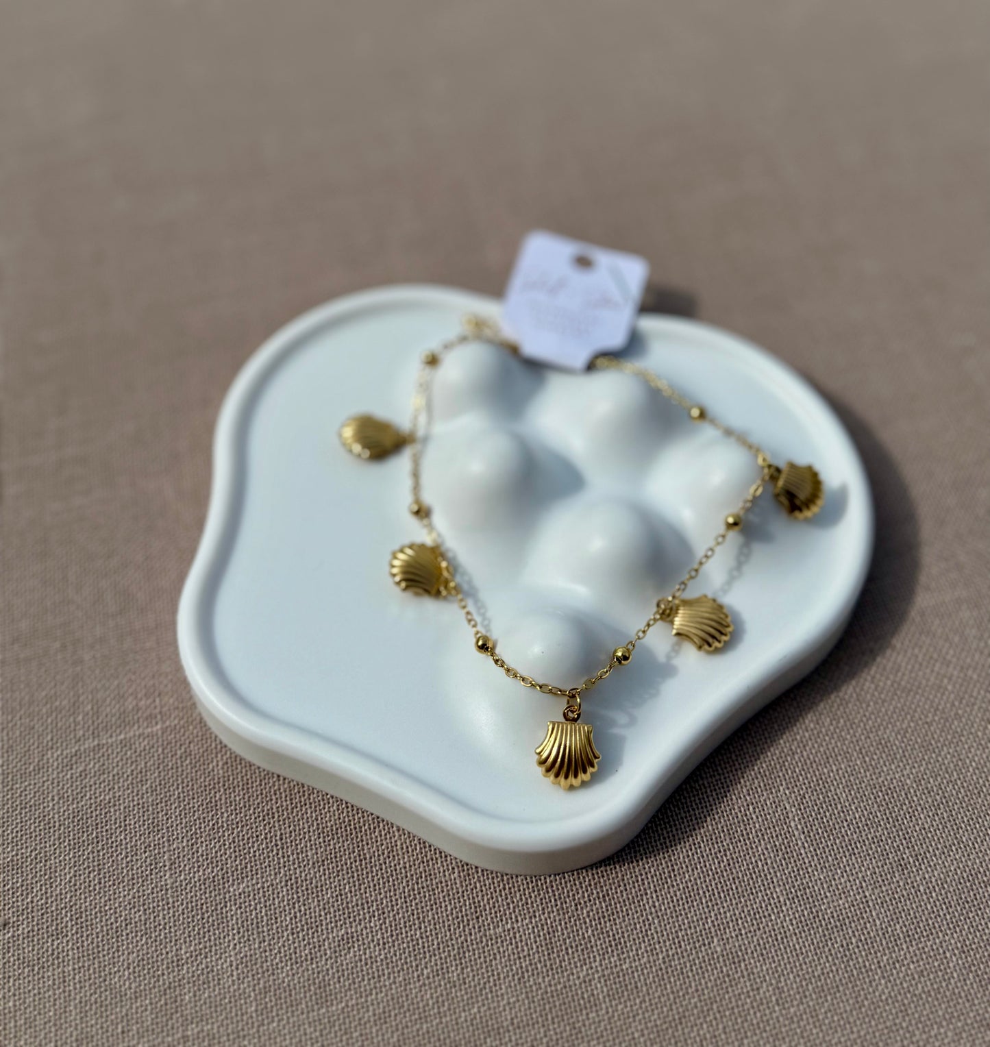 Sunlit Scallops Anklet