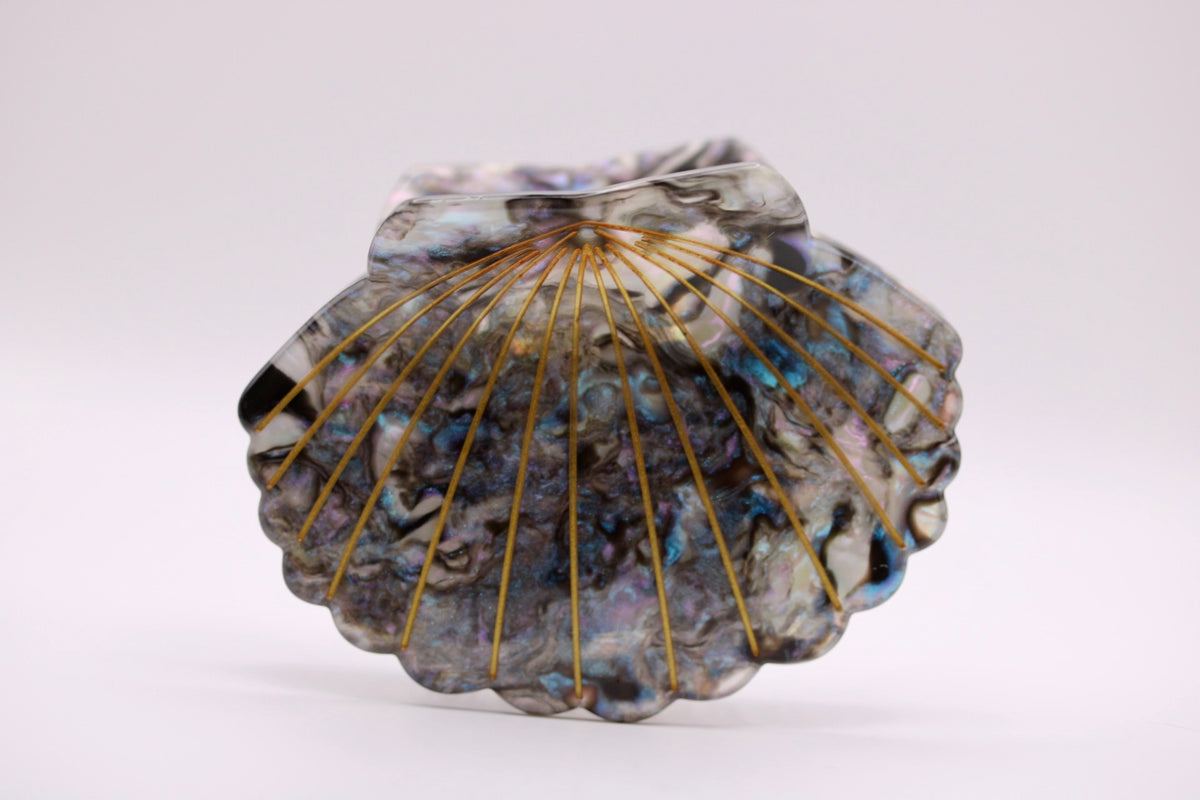 Treasure Cove Scallop Hair Clip