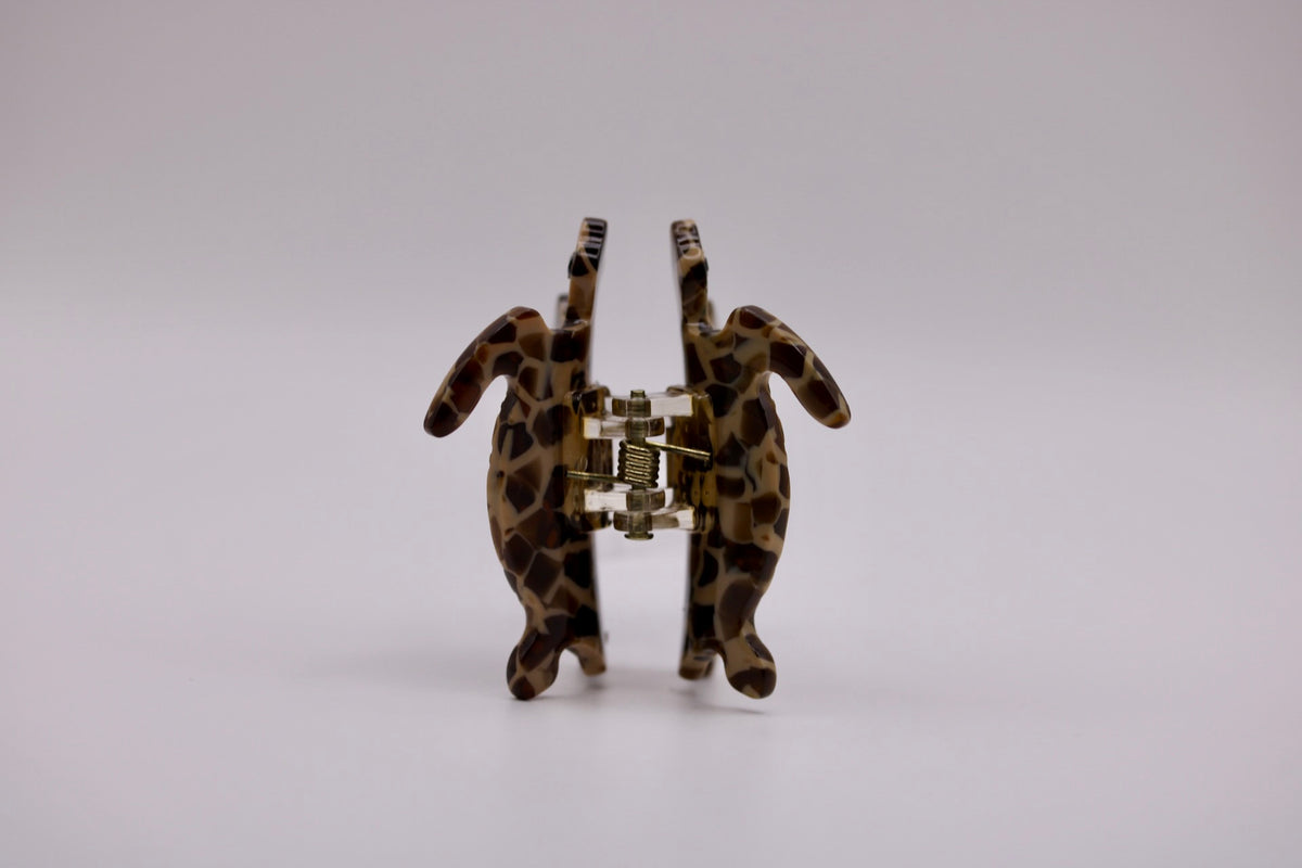 Tiny Honu Hair Clip