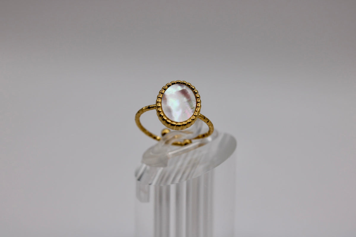 The Clara Ring