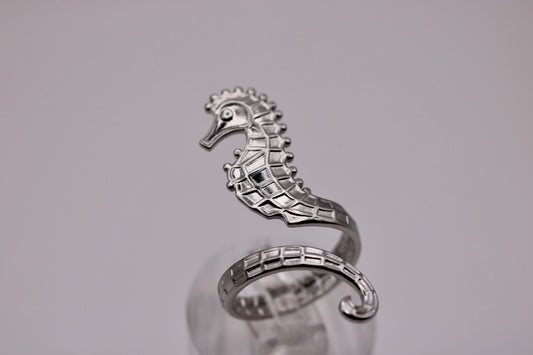 Seahorse Ring in Silver + Gold
