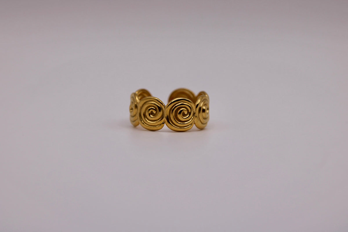 Loretta Ring