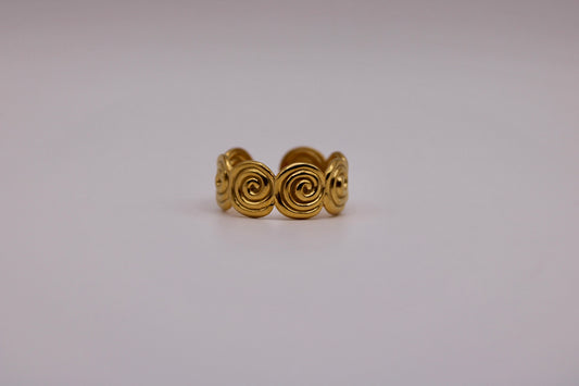 Loretta Ring