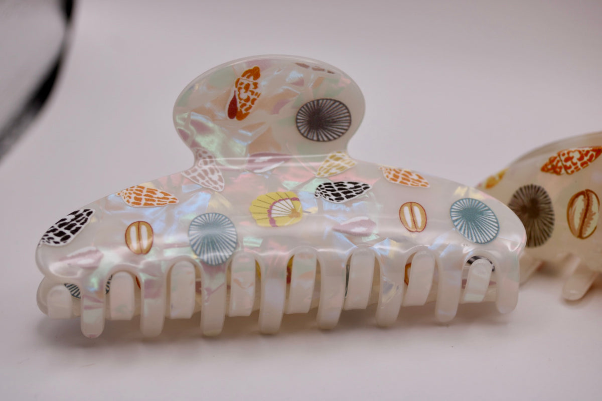 Shell Collector's Hair Clip in Cream