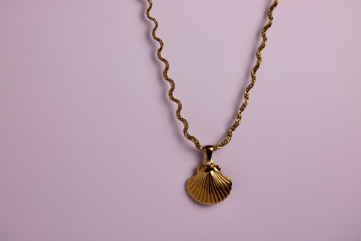 Kara's Catch Necklace