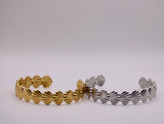 Scallop Row Bangle