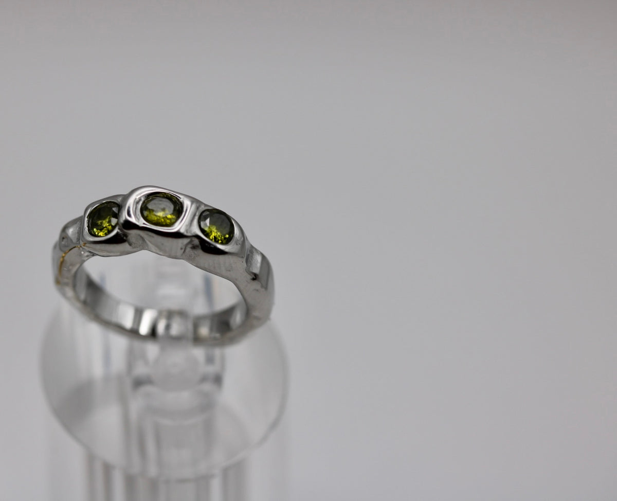 The Tini Trio Ring